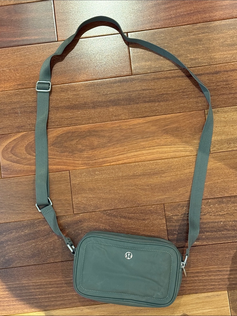 Lululemon Crossbody Camera Bag - Picture 1 of 4